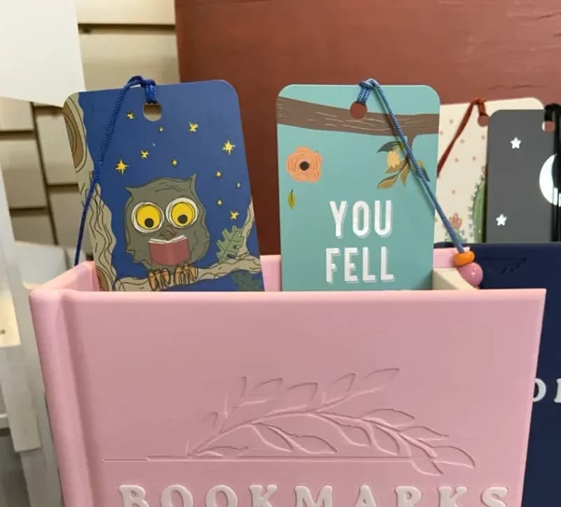 نگهدارنده‌ی نشانگر کتاب